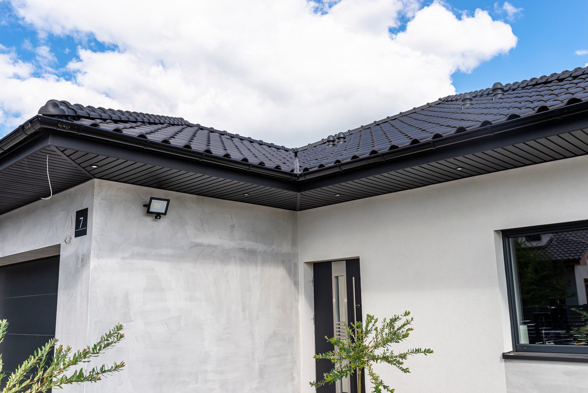 A Modern Graphite Herringbone Roof Lining Is Attac 2022 09 15 18 58 45 Utc