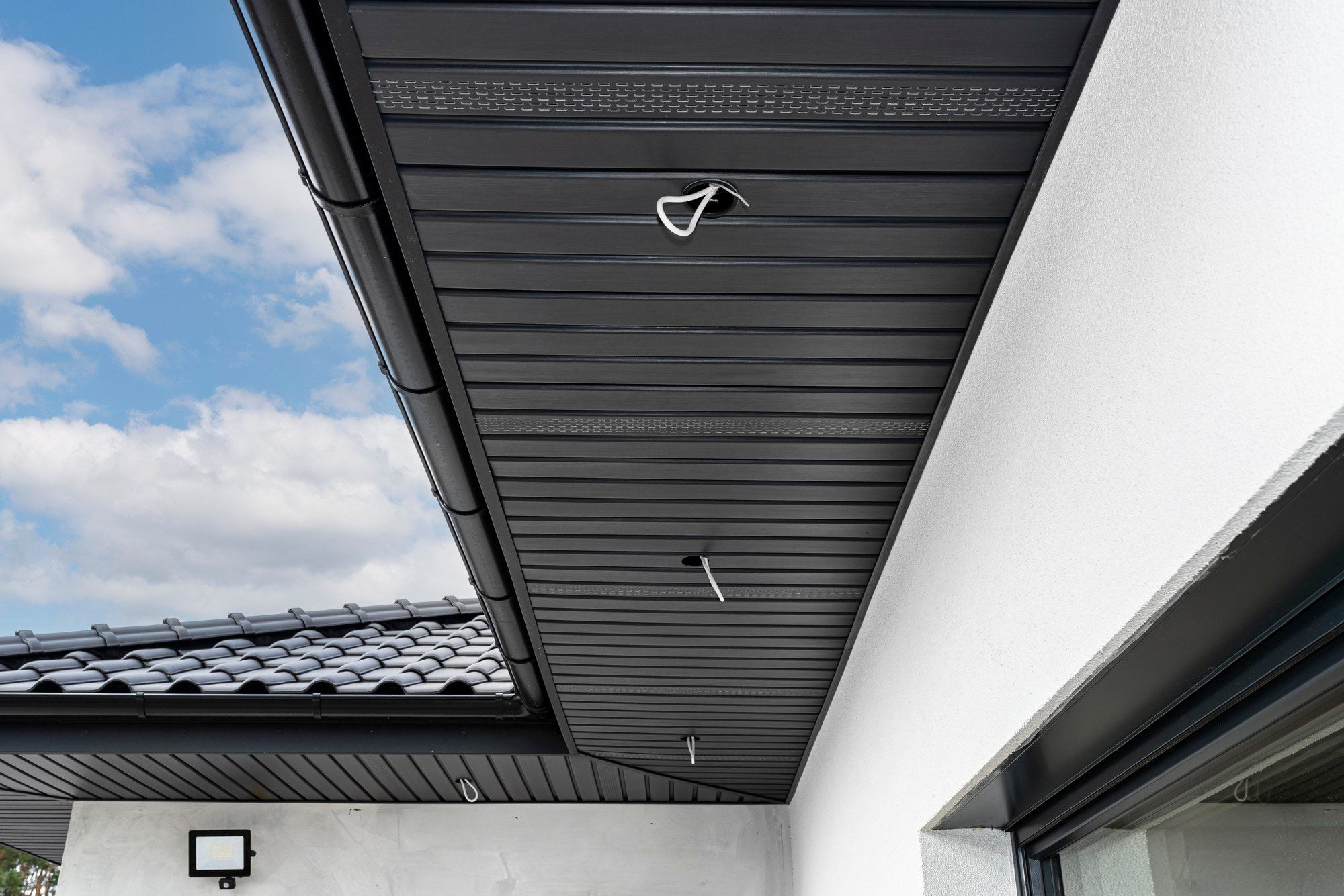 A Modern Graphite Roof Lining Is Attached To The T 2022 11 10 18 01 59 Utc